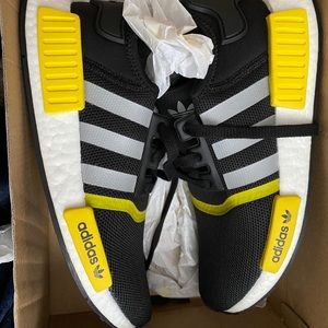 NWB ADIDAS NMD
